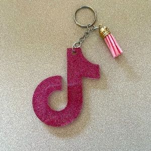🎉🎉HP🎉🎉 Handmade Tik Tok Logo Keychain